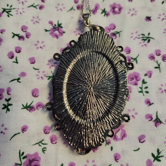 Vintage Blue/Grey Cameo Crystal Pendant Necklace - Picture 3 of 5